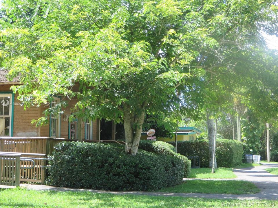 Vendido Recientemente: $155,000 (1.25 acres)