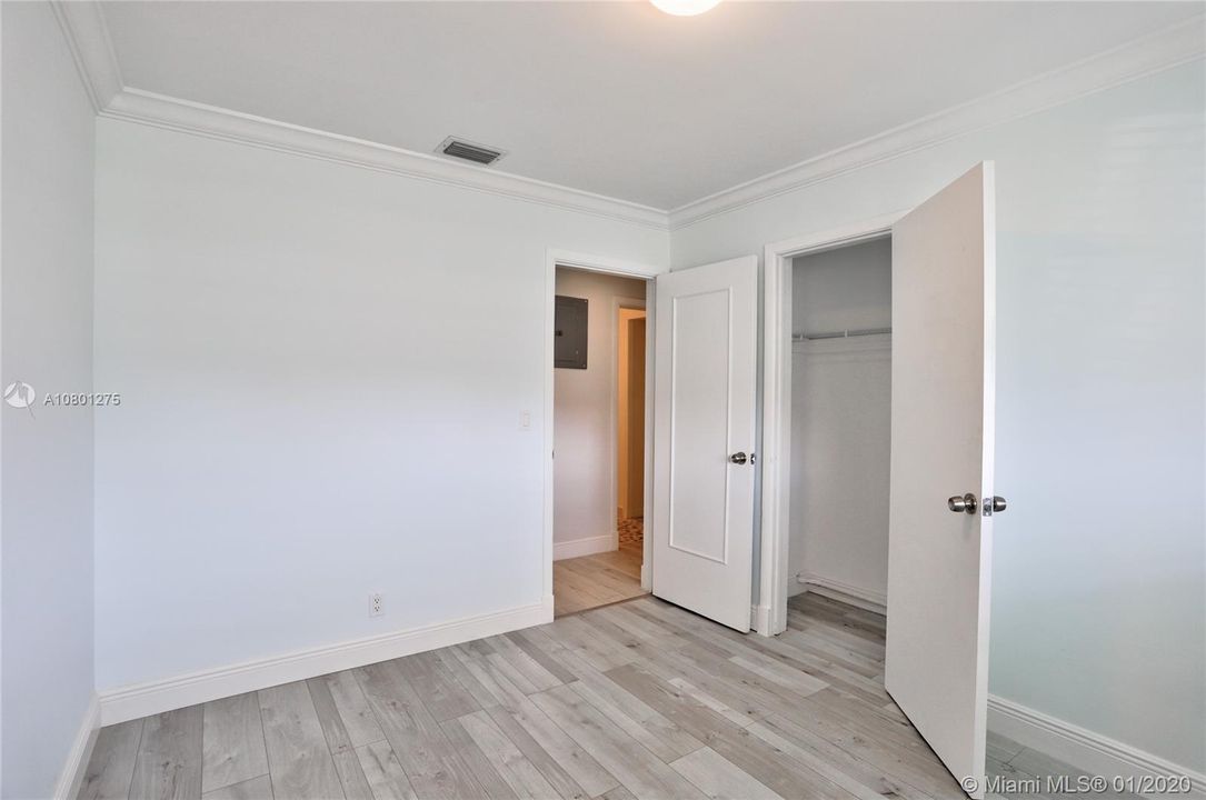 Recently Sold: $329,900 (4 beds, 2 baths, 1699 Square Feet)