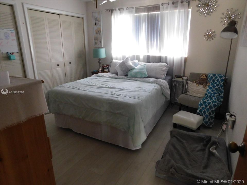 Недавно продано: $775,000 (3 спален, 2 ванн, 2154 Квадратных фут)