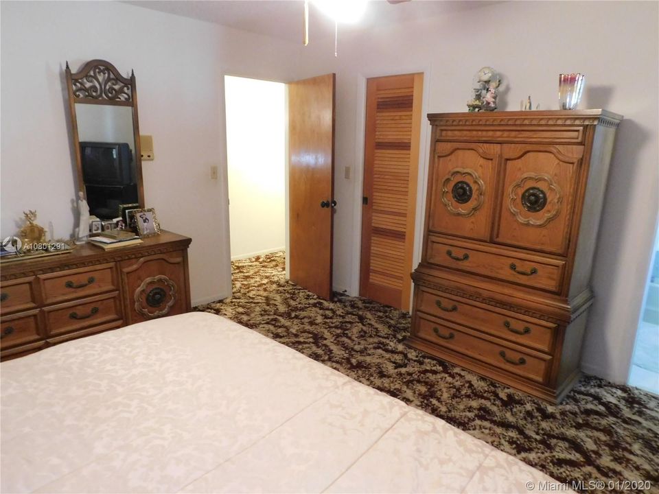Недавно продано: $775,000 (3 спален, 2 ванн, 2154 Квадратных фут)