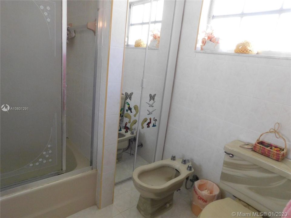 Недавно продано: $775,000 (3 спален, 2 ванн, 2154 Квадратных фут)