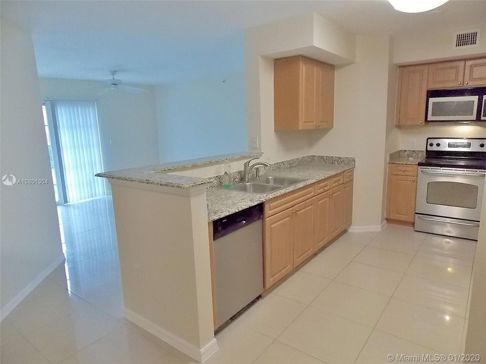 Recently Rented: $1,700 (3 beds, 2 baths, 1115 Square Feet)