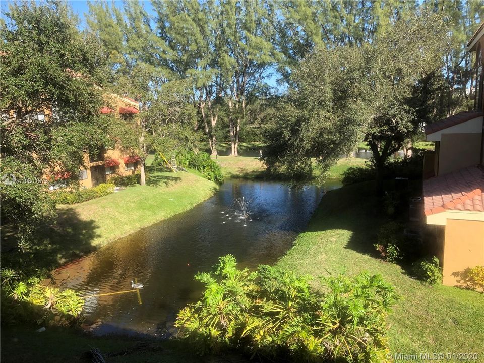 Recently Sold: $255,000 (2 beds, 2 baths, 1240 Square Feet)