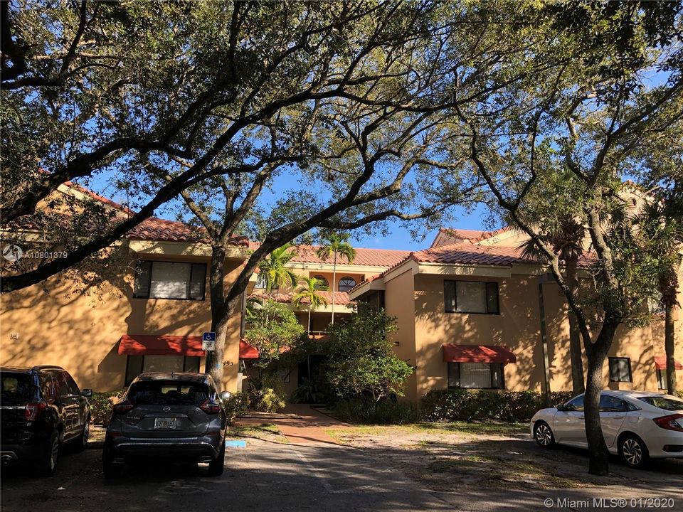 Recently Sold: $255,000 (2 beds, 2 baths, 1240 Square Feet)