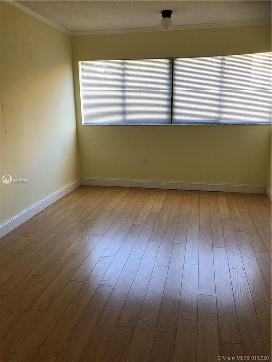 Recently Sold: $255,000 (2 beds, 2 baths, 1240 Square Feet)