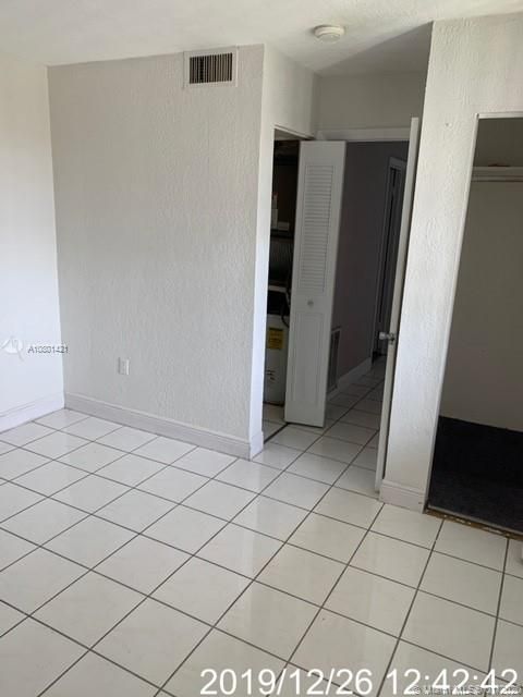 Recently Sold: $127,300 (1 beds, 1 baths, 635 Square Feet)