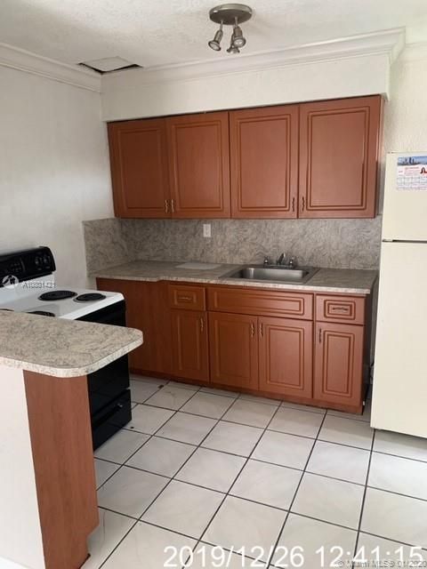 Recently Sold: $127,300 (1 beds, 1 baths, 635 Square Feet)
