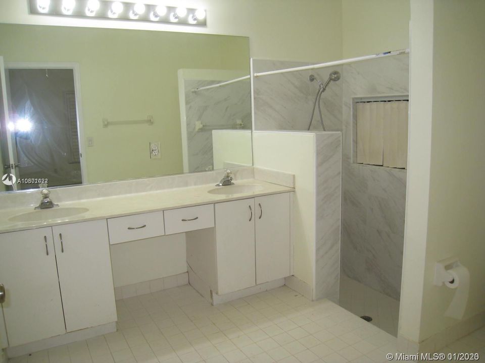 Recently Rented: $2,500 (3 beds, 2 baths, 1731 Square Feet)