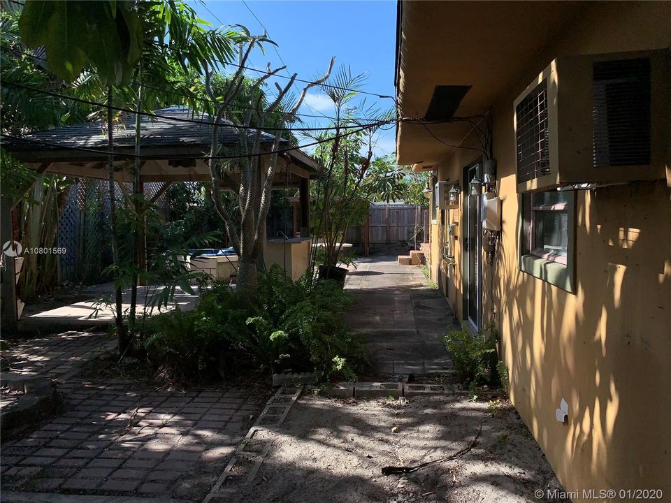 Недавно продано: $214,900 (4 спален, 2 ванн, 1801 Квадратных фут)