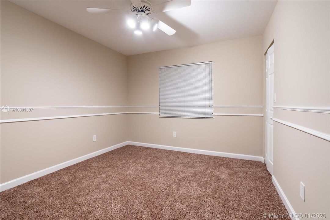 Vendido Recientemente: $549,900 (3 camas, 2 baños, 1598 Pies cuadrados)