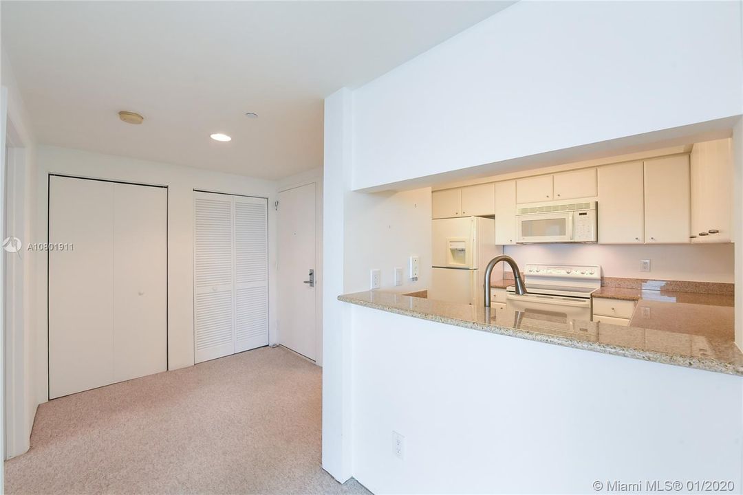 Recently Sold: $389,000 (2 beds, 2 baths, 1190 Square Feet)