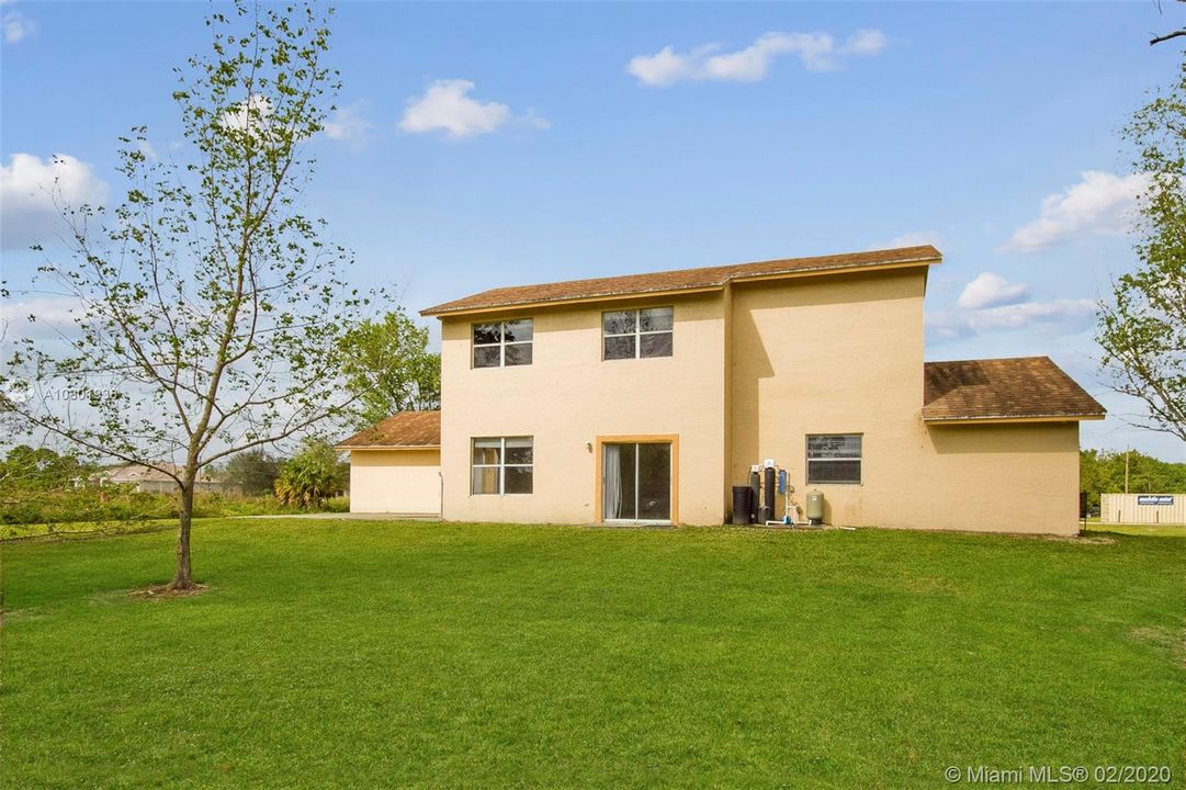 Recently Sold: $395,900 (4 beds, 2 baths, 2428 Square Feet)