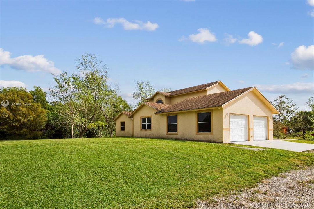 Recently Sold: $395,900 (4 beds, 2 baths, 2428 Square Feet)