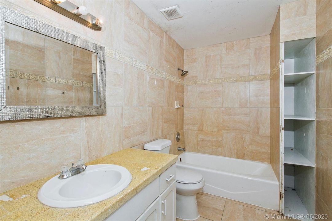 Recently Sold: $395,900 (4 beds, 2 baths, 2428 Square Feet)