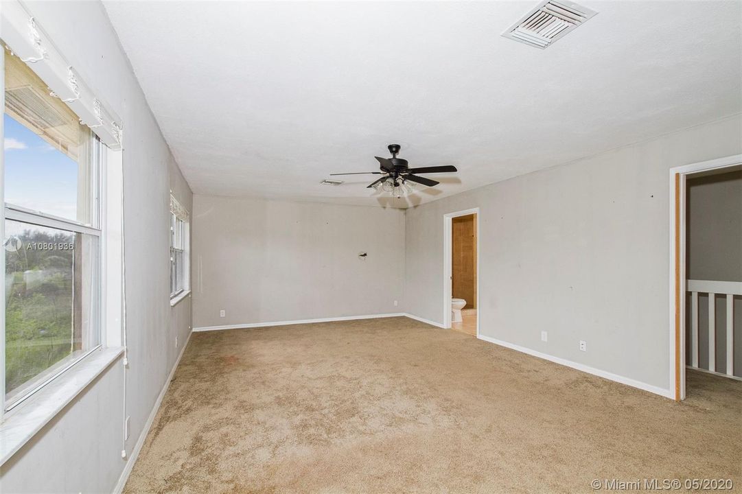 Recently Sold: $395,900 (4 beds, 2 baths, 2428 Square Feet)