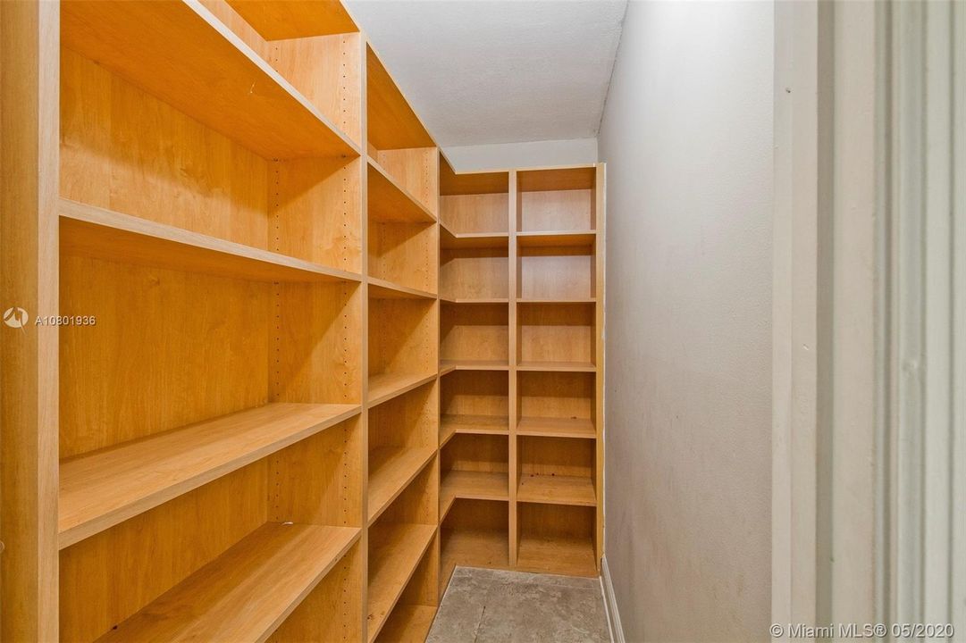 Recently Sold: $395,900 (4 beds, 2 baths, 2428 Square Feet)