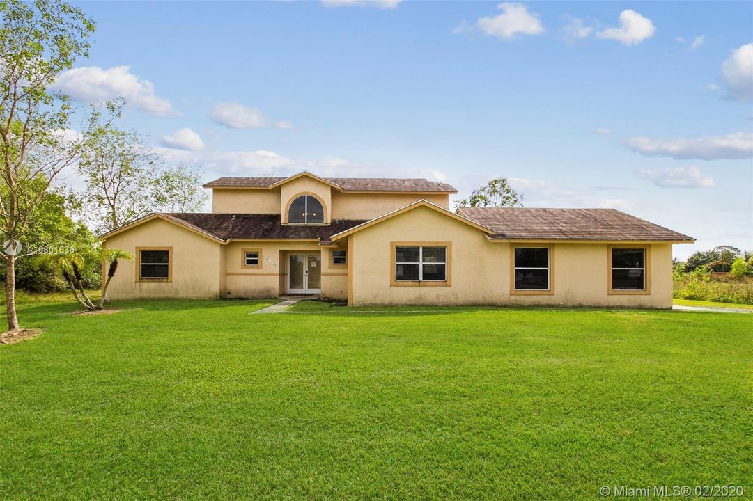 Recently Sold: $395,900 (4 beds, 2 baths, 2428 Square Feet)