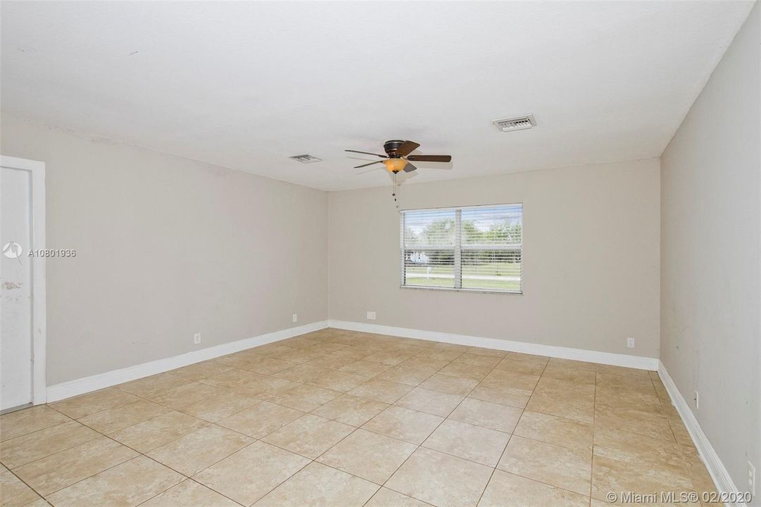 Recently Sold: $395,900 (4 beds, 2 baths, 2428 Square Feet)