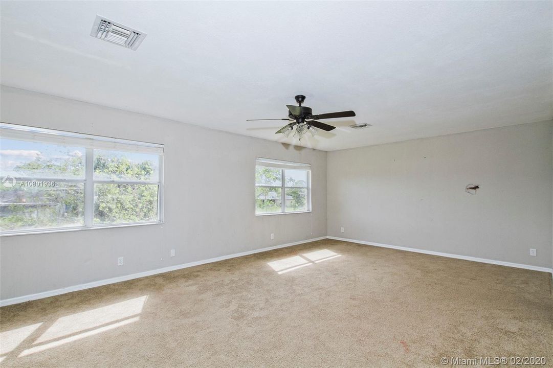 Recently Sold: $395,900 (4 beds, 2 baths, 2428 Square Feet)