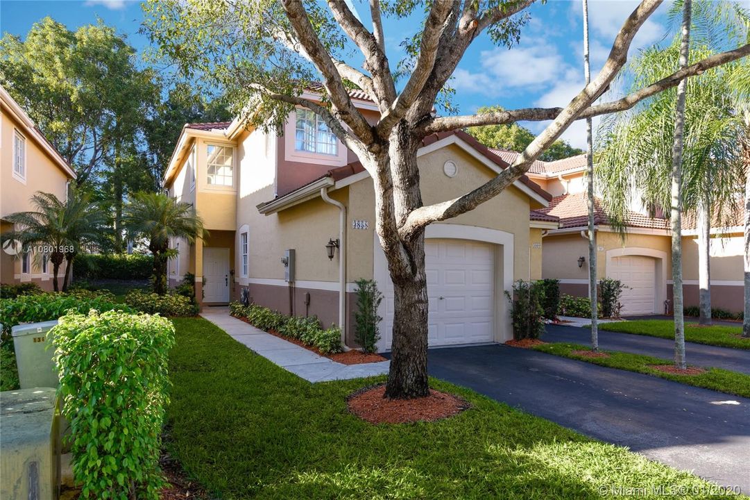 Vendido Recientemente: $354,900 (3 camas, 2 baños, 1443 Pies cuadrados)