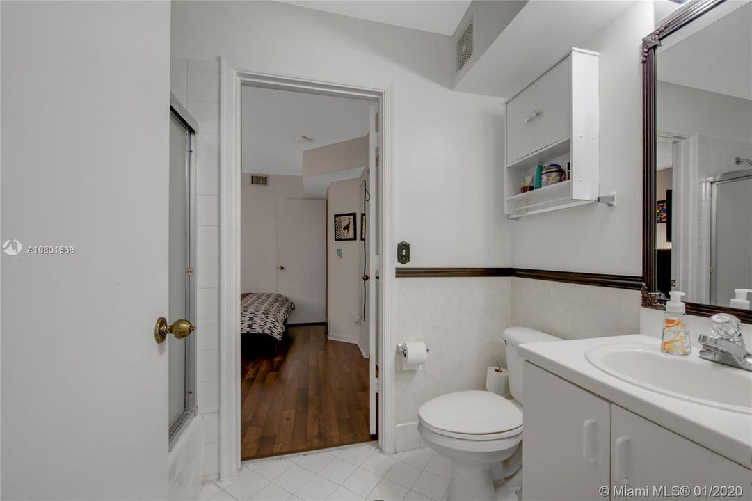 Vendido Recientemente: $354,900 (3 camas, 2 baños, 1443 Pies cuadrados)