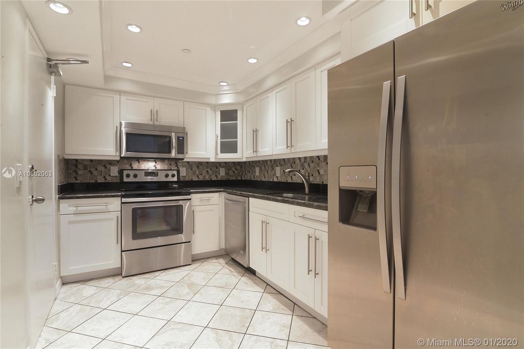 Vendido Recientemente: $300,000 (1 camas, 1 baños, 1019 Pies cuadrados)