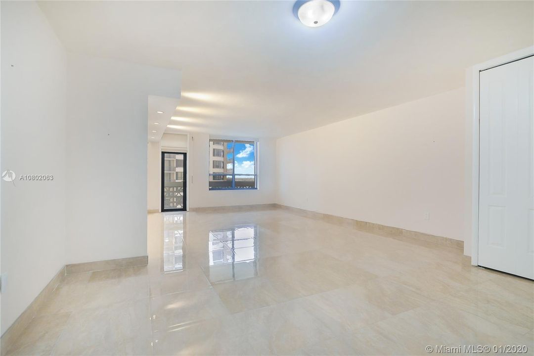 Vendido Recientemente: $300,000 (1 camas, 1 baños, 1019 Pies cuadrados)