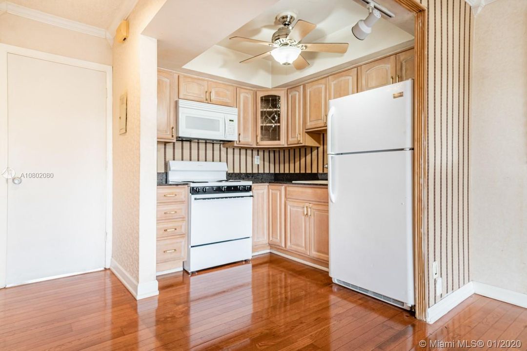 Recently Sold: $130,000 (1 beds, 1 baths, 530 Square Feet)
