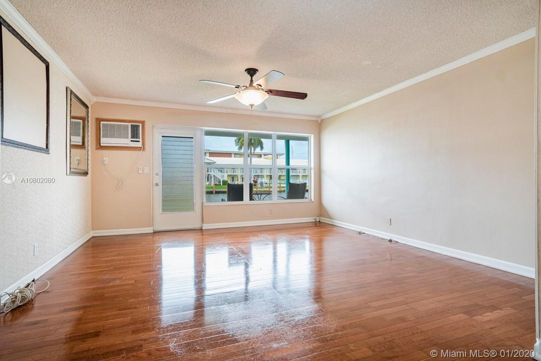 Recently Sold: $130,000 (1 beds, 1 baths, 530 Square Feet)
