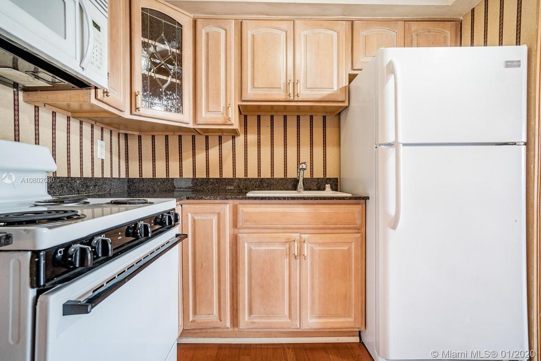 Recently Sold: $130,000 (1 beds, 1 baths, 530 Square Feet)