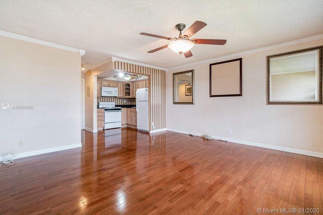 Recently Sold: $130,000 (1 beds, 1 baths, 530 Square Feet)
