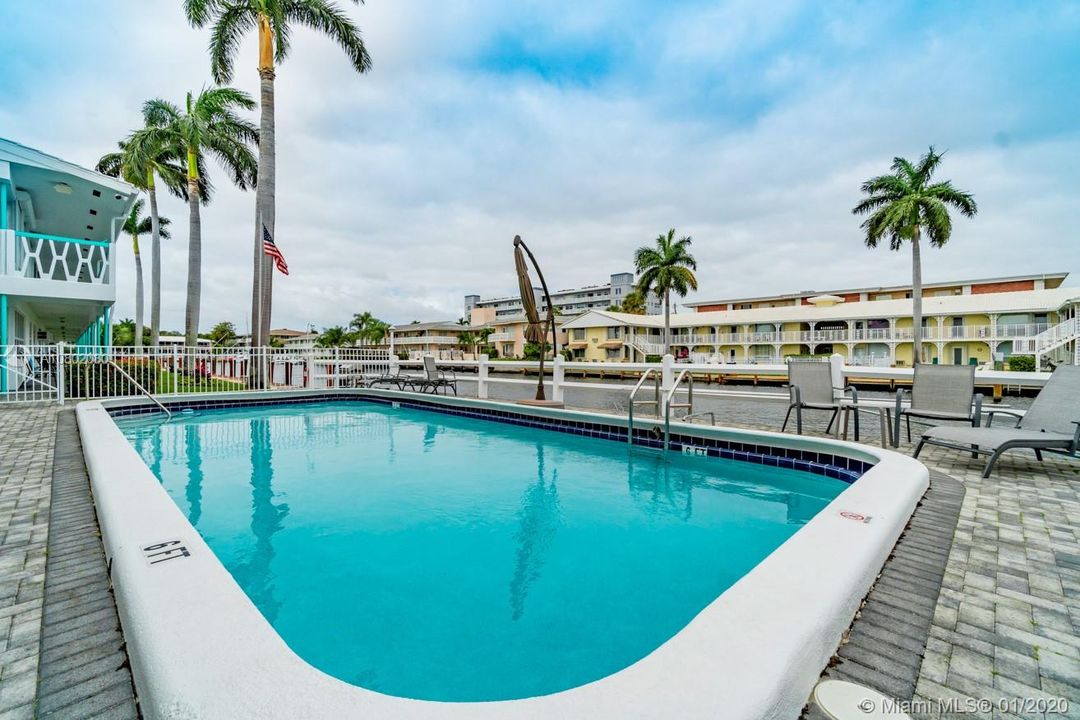 Recently Sold: $130,000 (1 beds, 1 baths, 530 Square Feet)