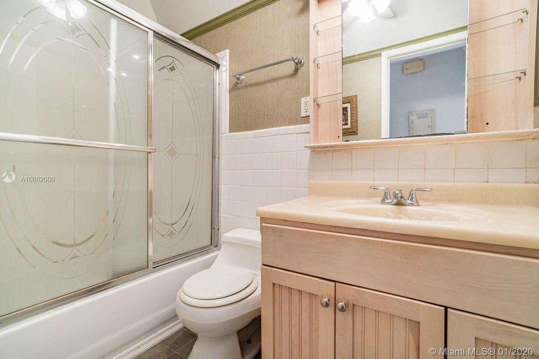 Recently Sold: $130,000 (1 beds, 1 baths, 530 Square Feet)