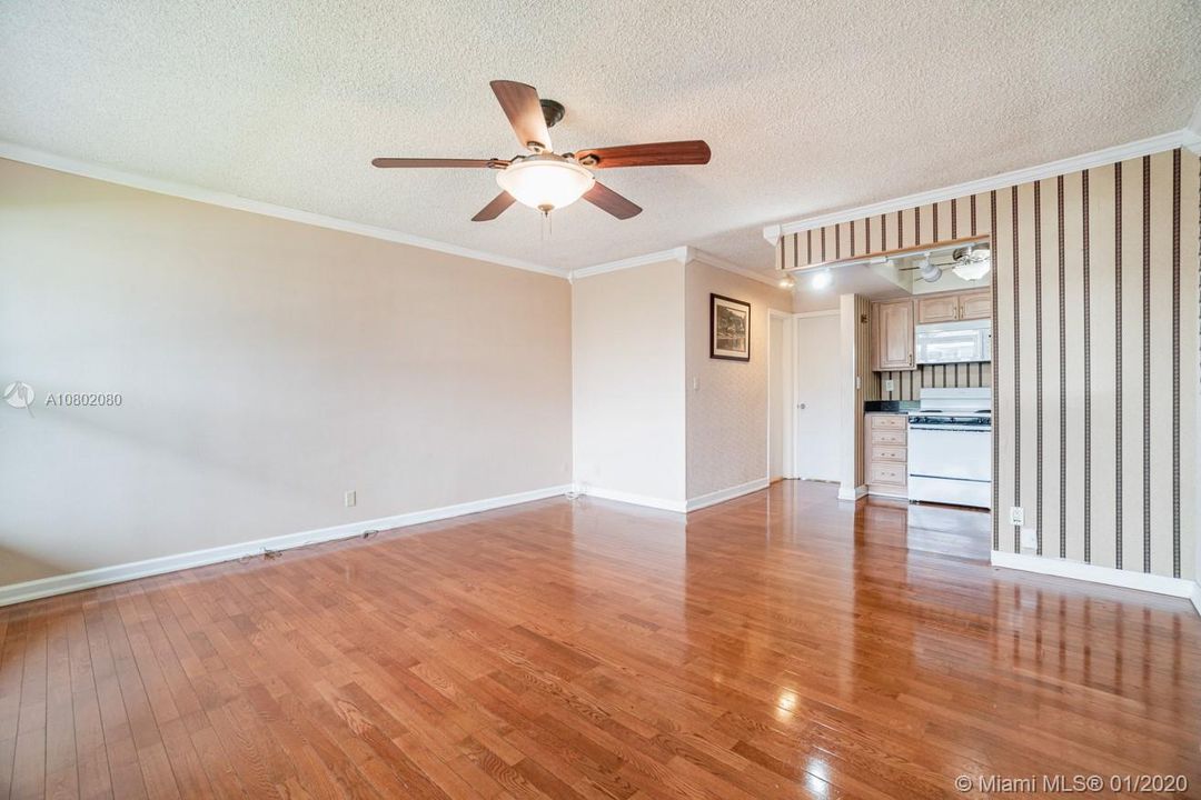 Recently Sold: $130,000 (1 beds, 1 baths, 530 Square Feet)