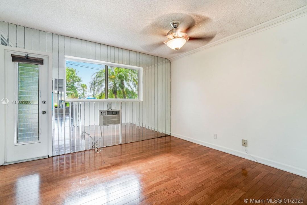 Recently Sold: $130,000 (1 beds, 1 baths, 530 Square Feet)