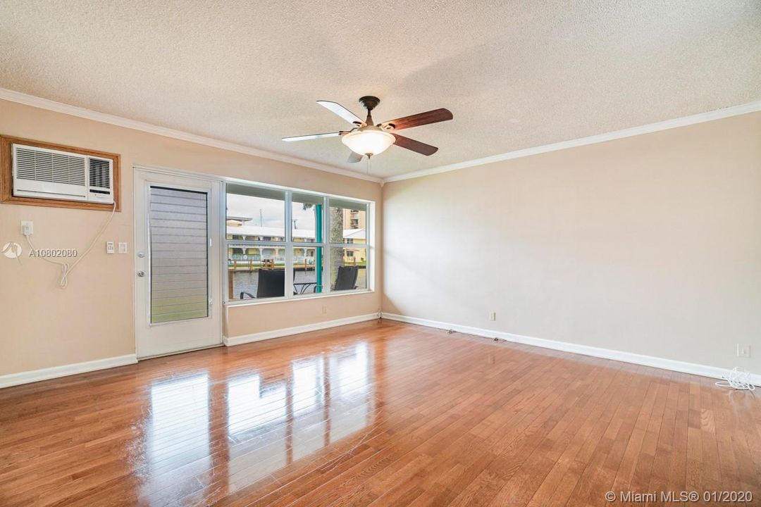 Recently Sold: $130,000 (1 beds, 1 baths, 530 Square Feet)