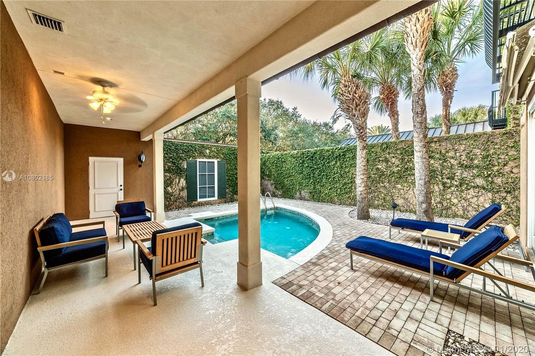 SECLUDED PRIVACY