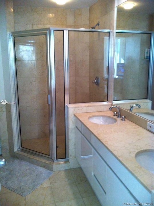 Недавно арендовано: $2,350 (1 спален, 1 ванн, 907 Квадратных фут)