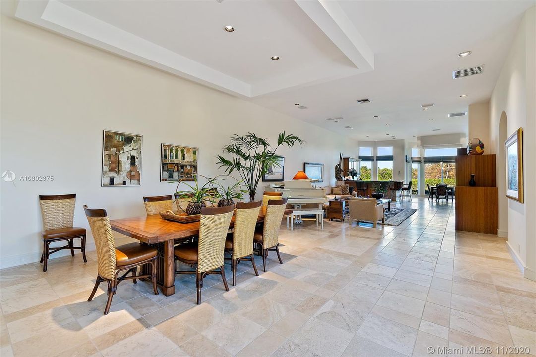 Dining & Family Rooms