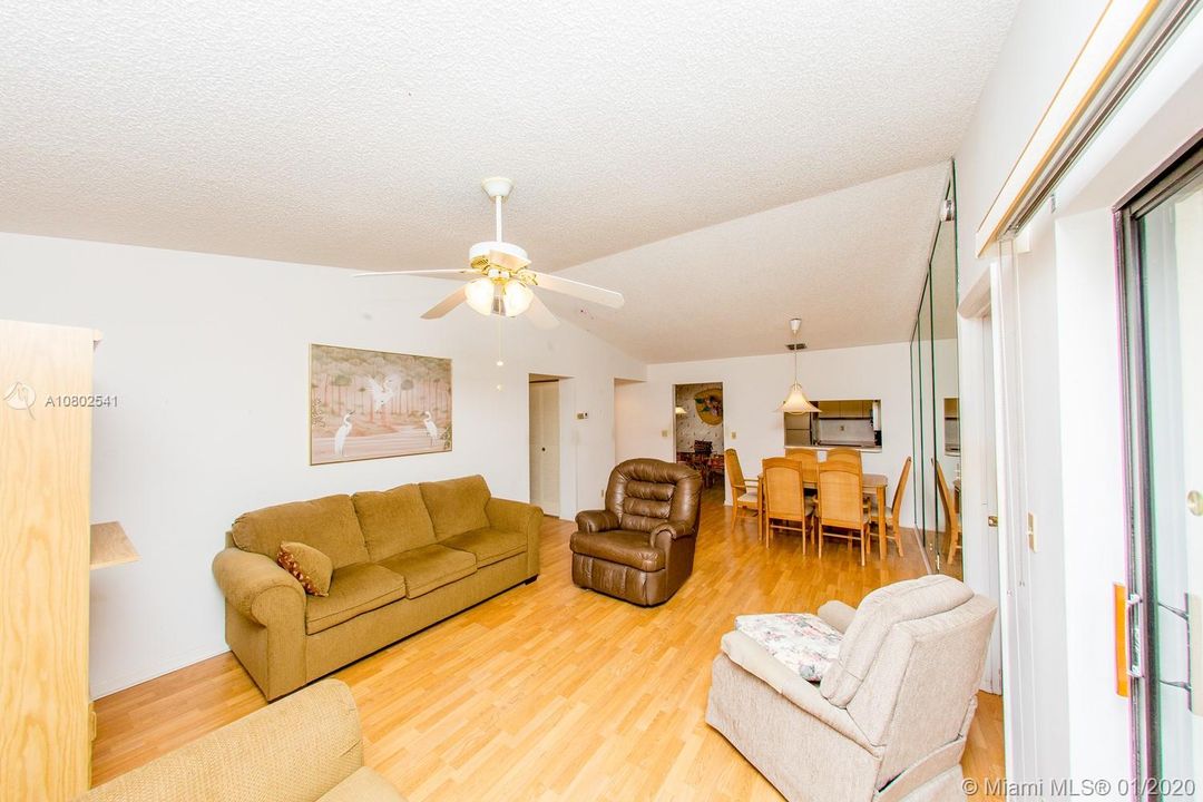 Recently Sold: $79,999 (2 beds, 2 baths, 1072 Square Feet)
