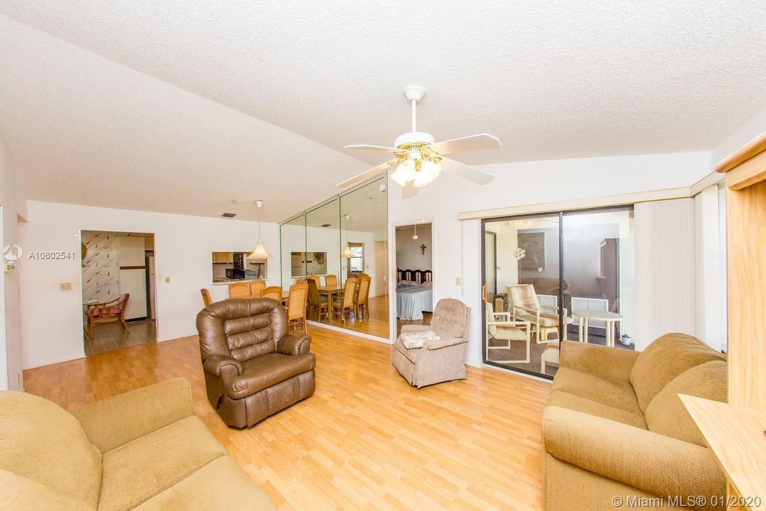 Recently Sold: $79,999 (2 beds, 2 baths, 1072 Square Feet)