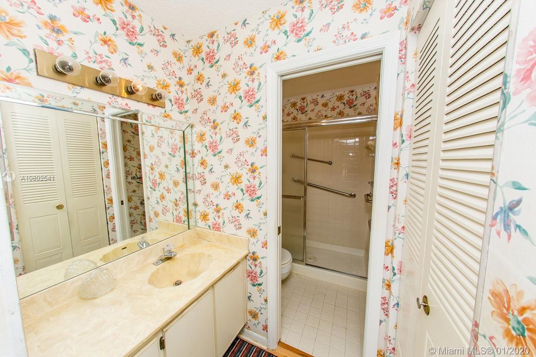 Recently Sold: $79,999 (2 beds, 2 baths, 1072 Square Feet)