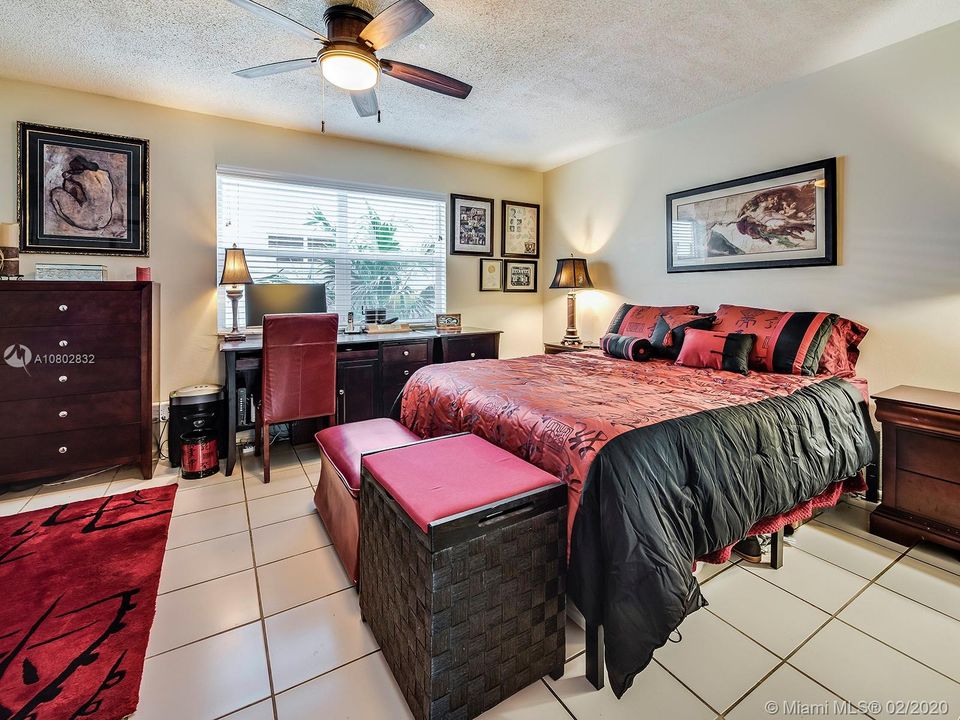 Recently Sold: $149,900 (1 beds, 1 baths, 620 Square Feet)