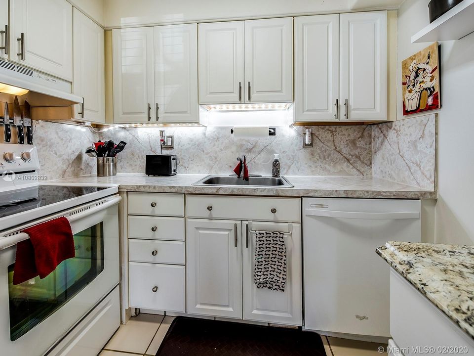 Recently Sold: $149,900 (1 beds, 1 baths, 620 Square Feet)