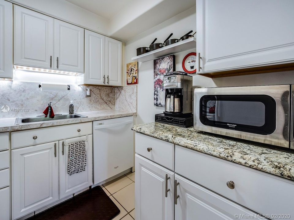 Recently Sold: $149,900 (1 beds, 1 baths, 620 Square Feet)