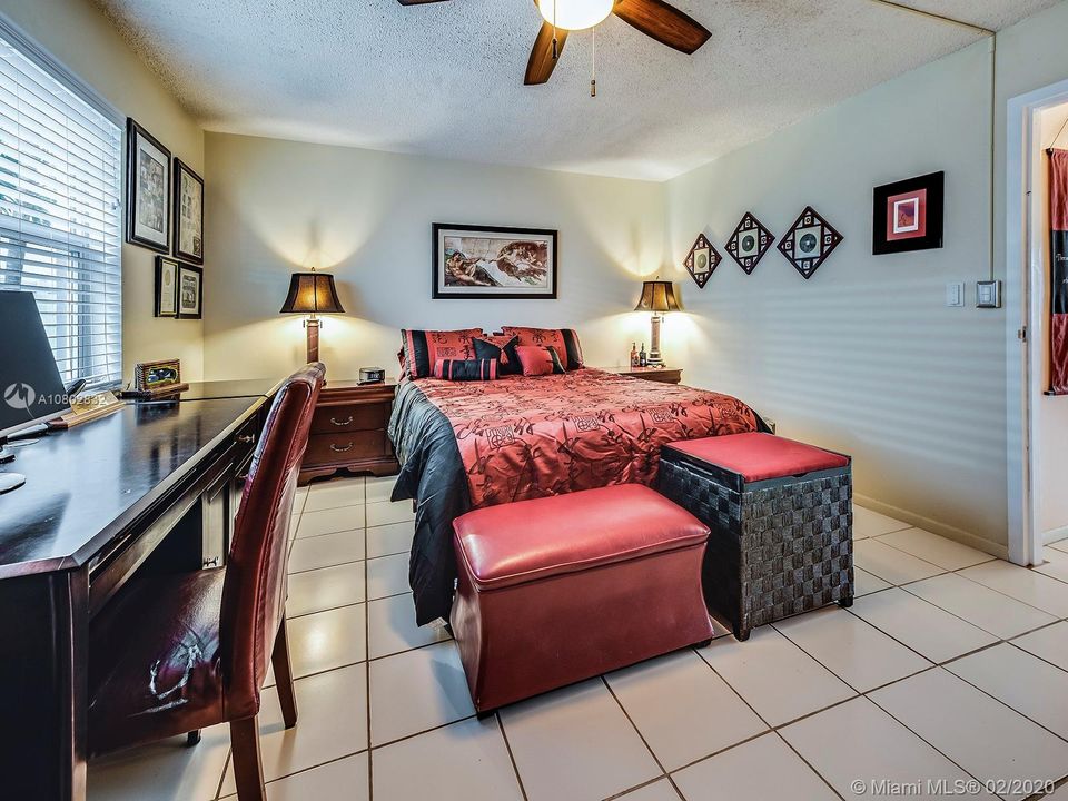 Recently Sold: $149,900 (1 beds, 1 baths, 620 Square Feet)