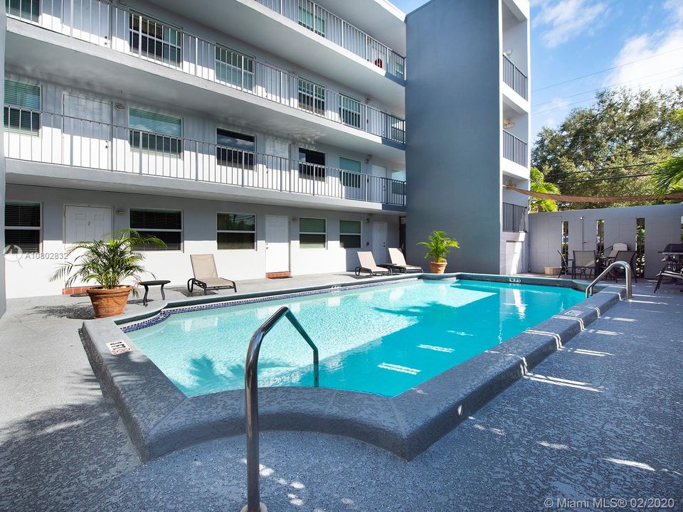 Recently Sold: $149,900 (1 beds, 1 baths, 620 Square Feet)