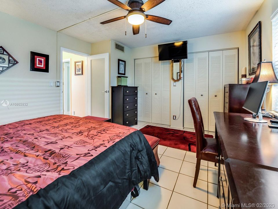 Recently Sold: $149,900 (1 beds, 1 baths, 620 Square Feet)