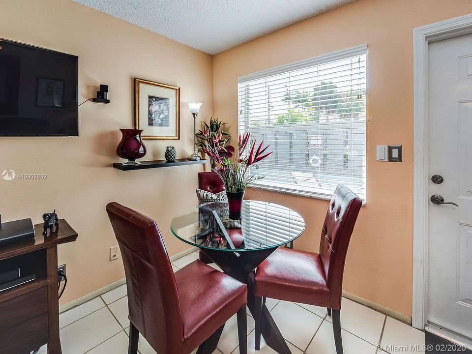 Recently Sold: $149,900 (1 beds, 1 baths, 620 Square Feet)