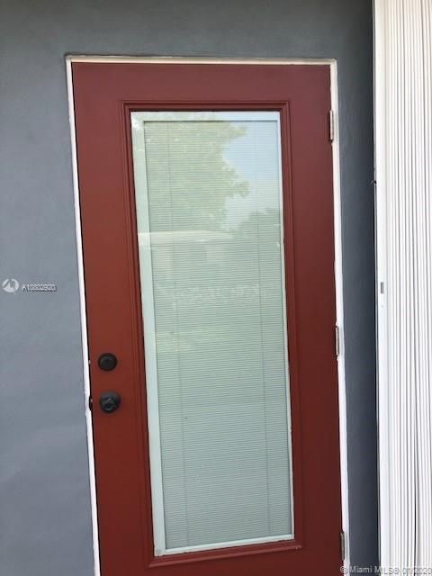 Recientemente alquilado: $1,500 (3 camas, 1 baños, 919 Pies cuadrados)